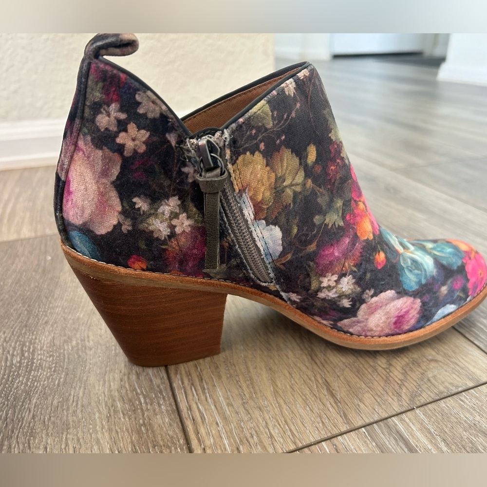 Sofft Tamela Multicolored Floral Velvet ankle bootie